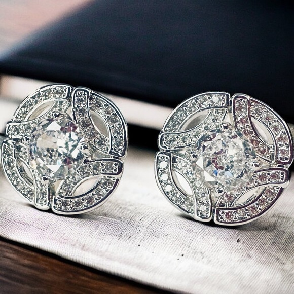 NEW Chic Clear Crystal Encrusted Braided Round Sparkling Stud Earrings - Picture 1 of 16